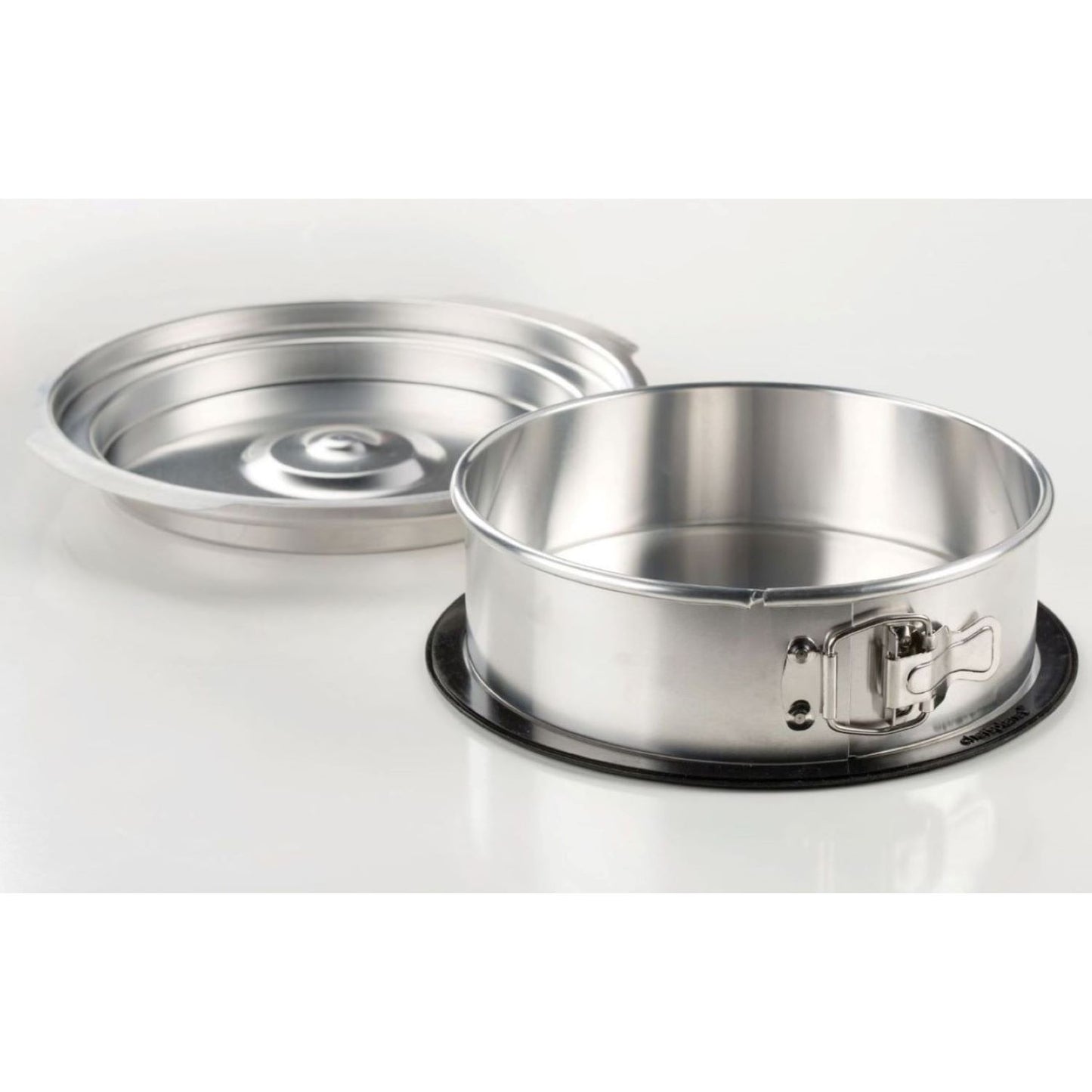 Aluminum springform pan with leak-proof silicone ring and removable water basin, featuring secure latch, ideal for delicate baking in Kitchen & Food, Cookware, and Baking Supplies collections.