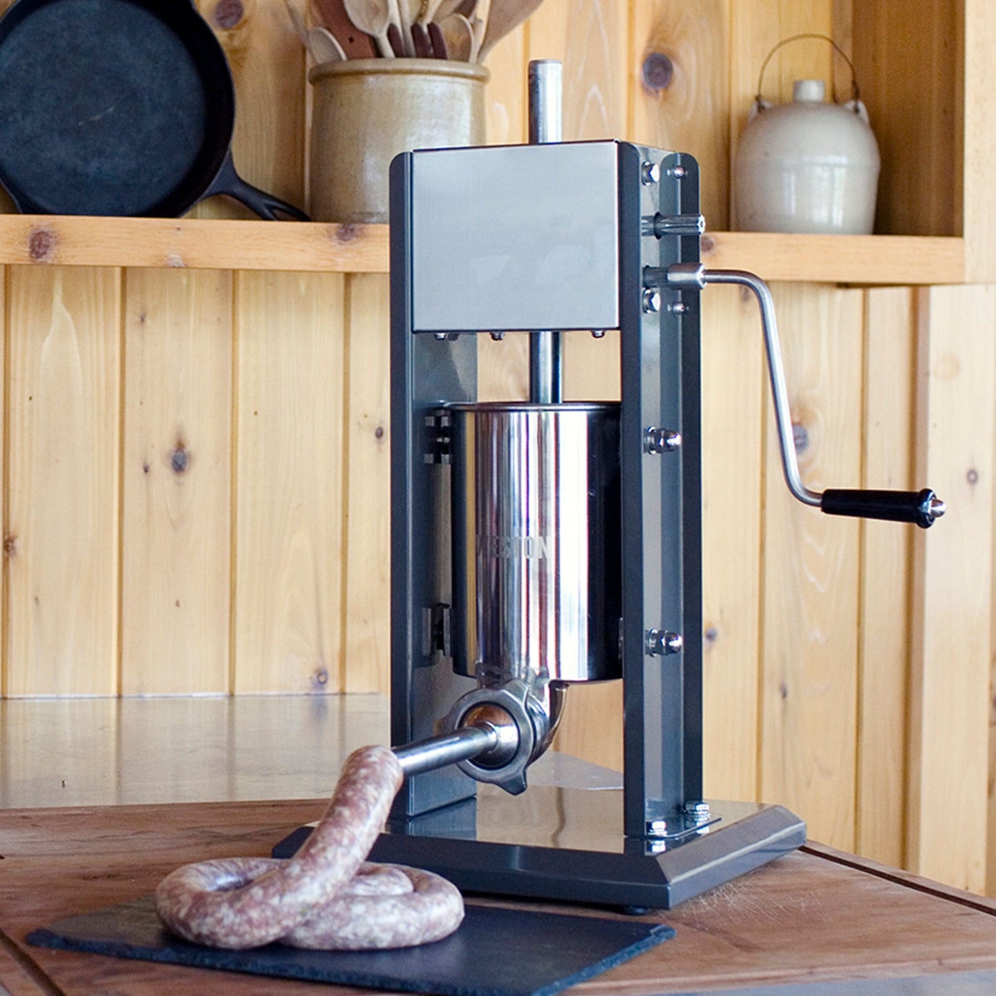 Dual-Speed Vertical Sausage Stuffer – 7 lb