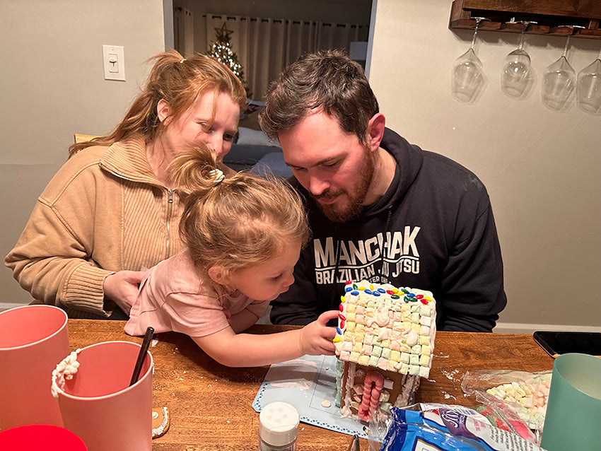 Kids in the Kitchen: Decorating a Gingerbread House