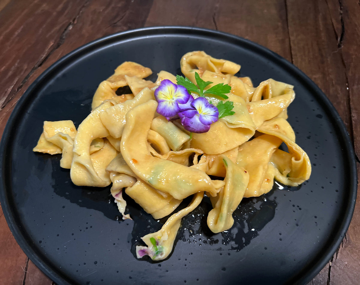 How to Make Herb-Pressed Noodles at Home