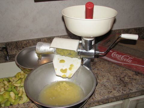 The amazing strainer! 18 qt of apple sauce from a bushel in 2 hours