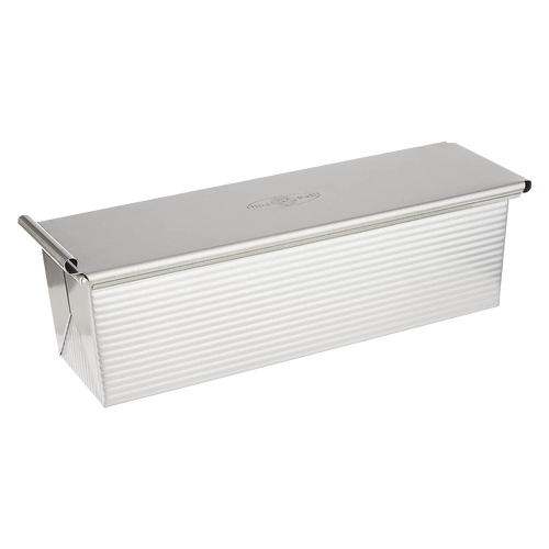 Handcrafted heavy-duty aluminized steel Pullman loaf pan with lid, designed for even heat conduction and professional-style bread baking; ideal for Kitchen & Food, Cookware, and Baking Supplies collections.