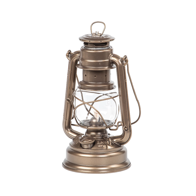 Galvanized oil lantern with clear heat-resistant thermal globe and protective metal frame, designed for reliable use in camping, emergency supplies, and outdoor lighting collections.
