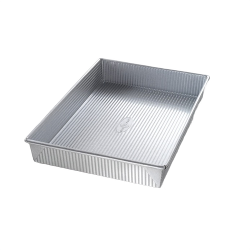 Durable aluminized steel rectangular baking pan with seamless construction for even cooking, designed in USA, ideal for kitchens, baking supplies, cookware, and pots and pans collections.