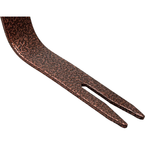 Hammer-finished, powder-coated metal tip of a handcrafted Spear & Jackson daisy grubber weeding tool, designed for effective removal of common lawn weeds in farm and garden use.