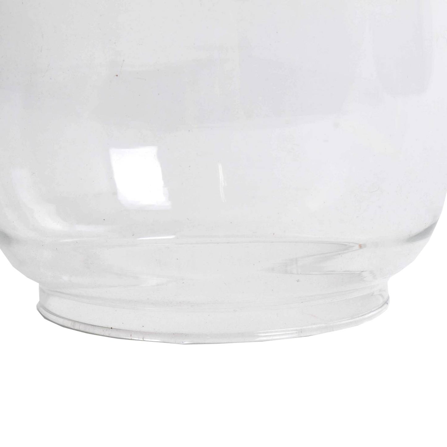 Transparent replacement globe compatible with various camping lanterns including Rayo Redi-Lite, Dietz, and Feuerhand, suited for outdoor, emergency, and lighting needs.
