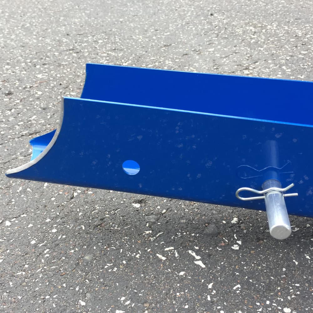 Close-up of the blue steel trenching shovel blade with side blades for precise trench edges, featuring a metal pin attachment, suitable for farm, garden, and hand tools collections.