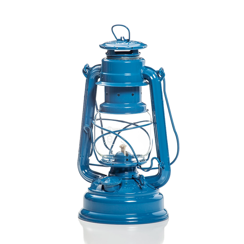 Blue galvanized oil lantern featuring a durable thermal heat-resistant glass globe and sturdy metal frame, ideal for camping, emergency supplies, and outdoor lighting.