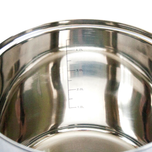 Close-up of the interior of a shiny stainless steel pot with volume markings from 1.0L to 4.0L, ideal for kitchen and cookware collections.