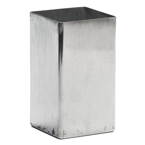 Durable one-piece aluminum square candle mold with smooth edges, designed for easy release and long-lasting use, ideal for candles and candlemaking supplies.