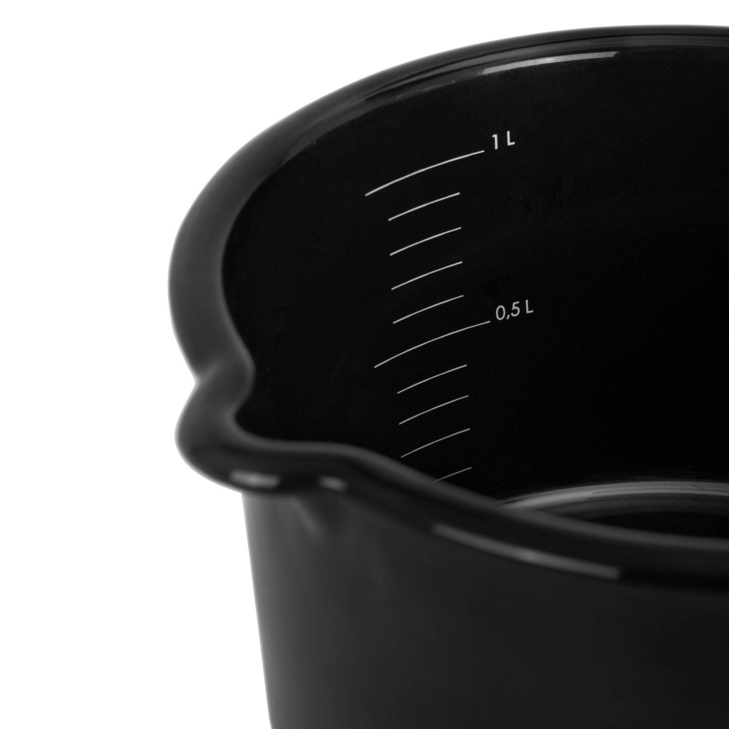 Close-up of a black enamel pan interior with clear measurement markings in liters, designed for precise cooking in camping, kitchen, cookware, and outdoor tool collections.