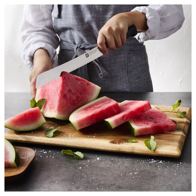 ZWILLING Four Star 9-Inch Country Bread Knife